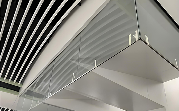 静宁玻璃挡烟垂壁