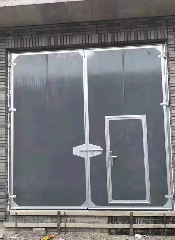 静宁工业平开门在大型设备制造车间的应用实例